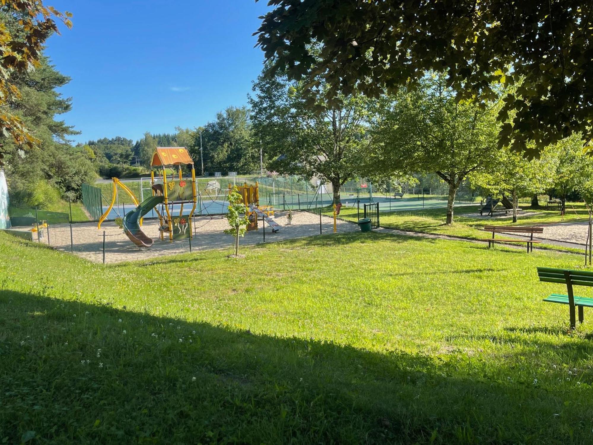 La Maison De Mon Pere Le Nayrac Exteriér fotografie